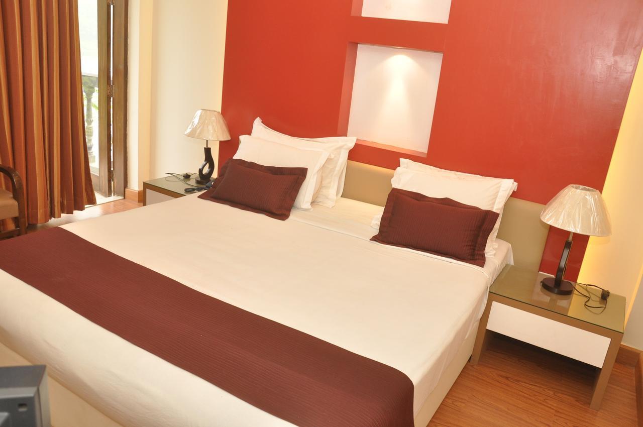 Foy'S Lake Resort Dakhin Kattali المظهر الخارجي الصورة