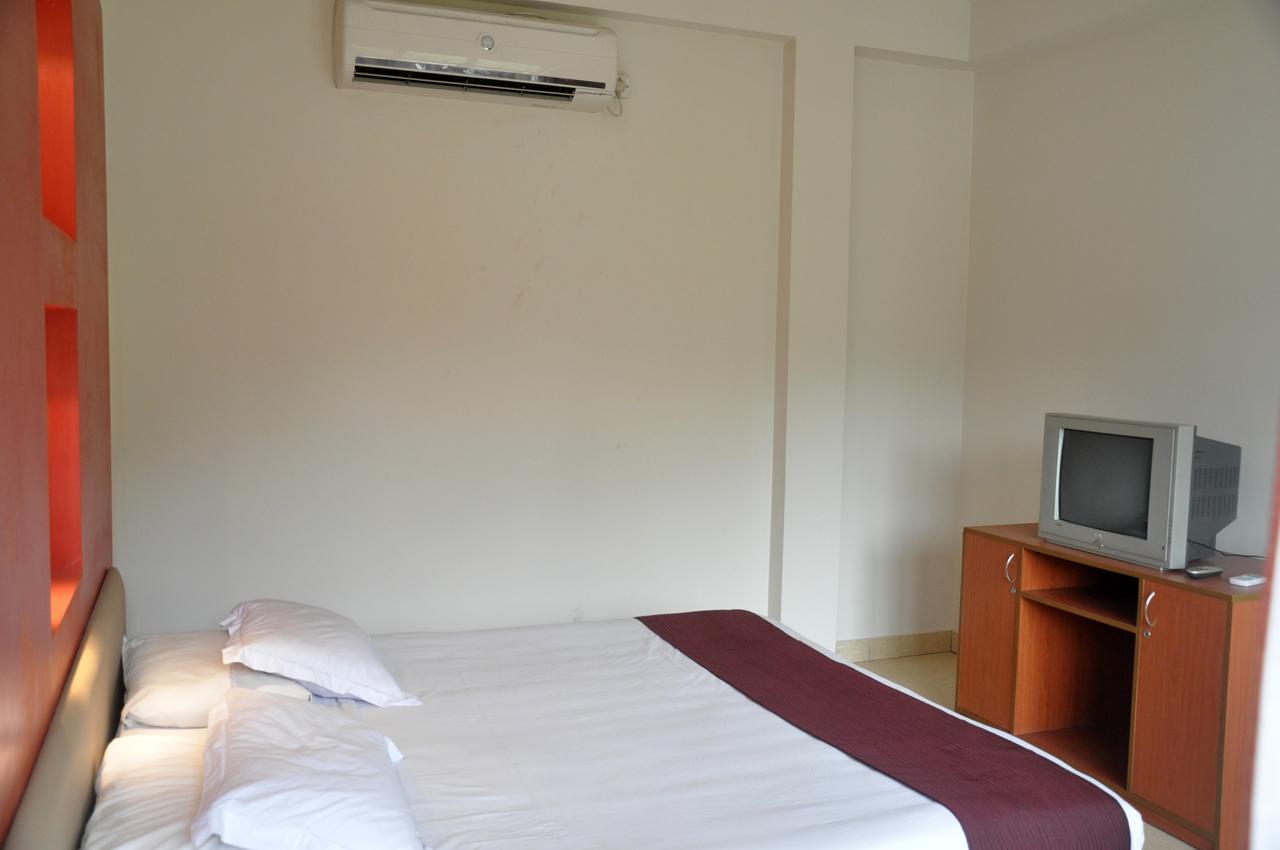 Foy'S Lake Resort Dakhin Kattali المظهر الخارجي الصورة