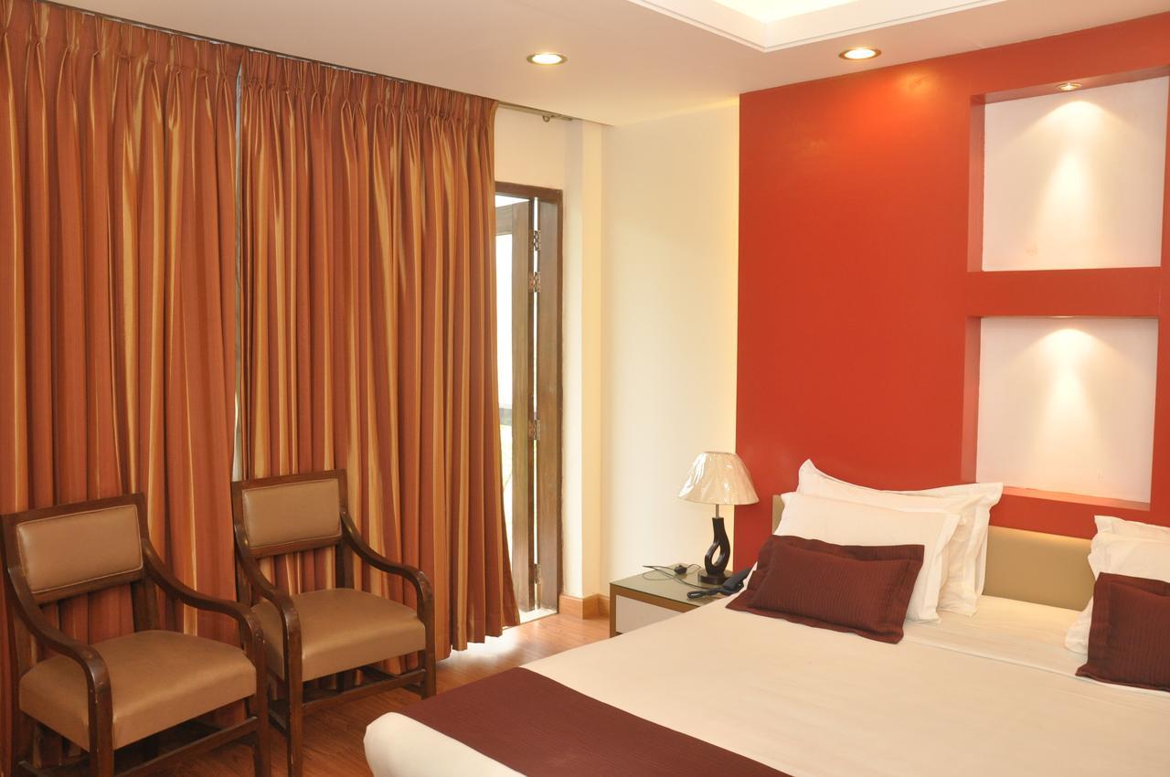Foy'S Lake Resort Dakhin Kattali المظهر الخارجي الصورة